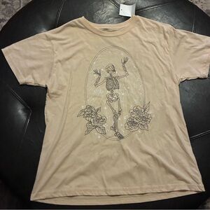 Juniors Cream Graphic T-Shirt